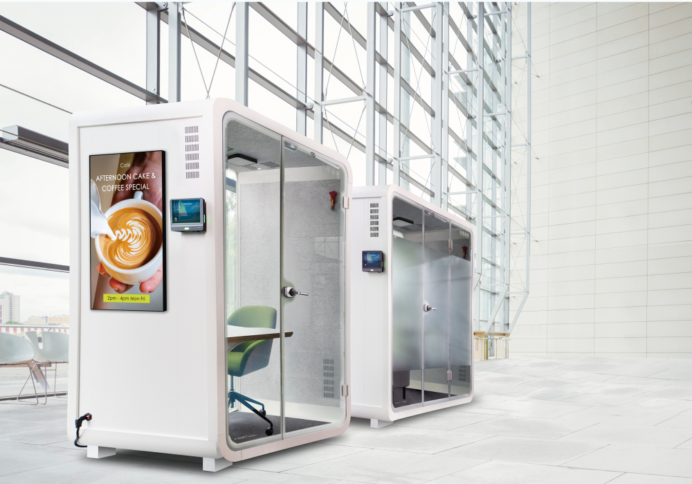 jinnian金年会子公司达擎之智慧行动办公舱，采用PDLC智能调光玻璃设计，透过通电与断电的电流切换，呈现透明与雾面效果，具节能降耗特性并兼顾隐私，确保信息安全