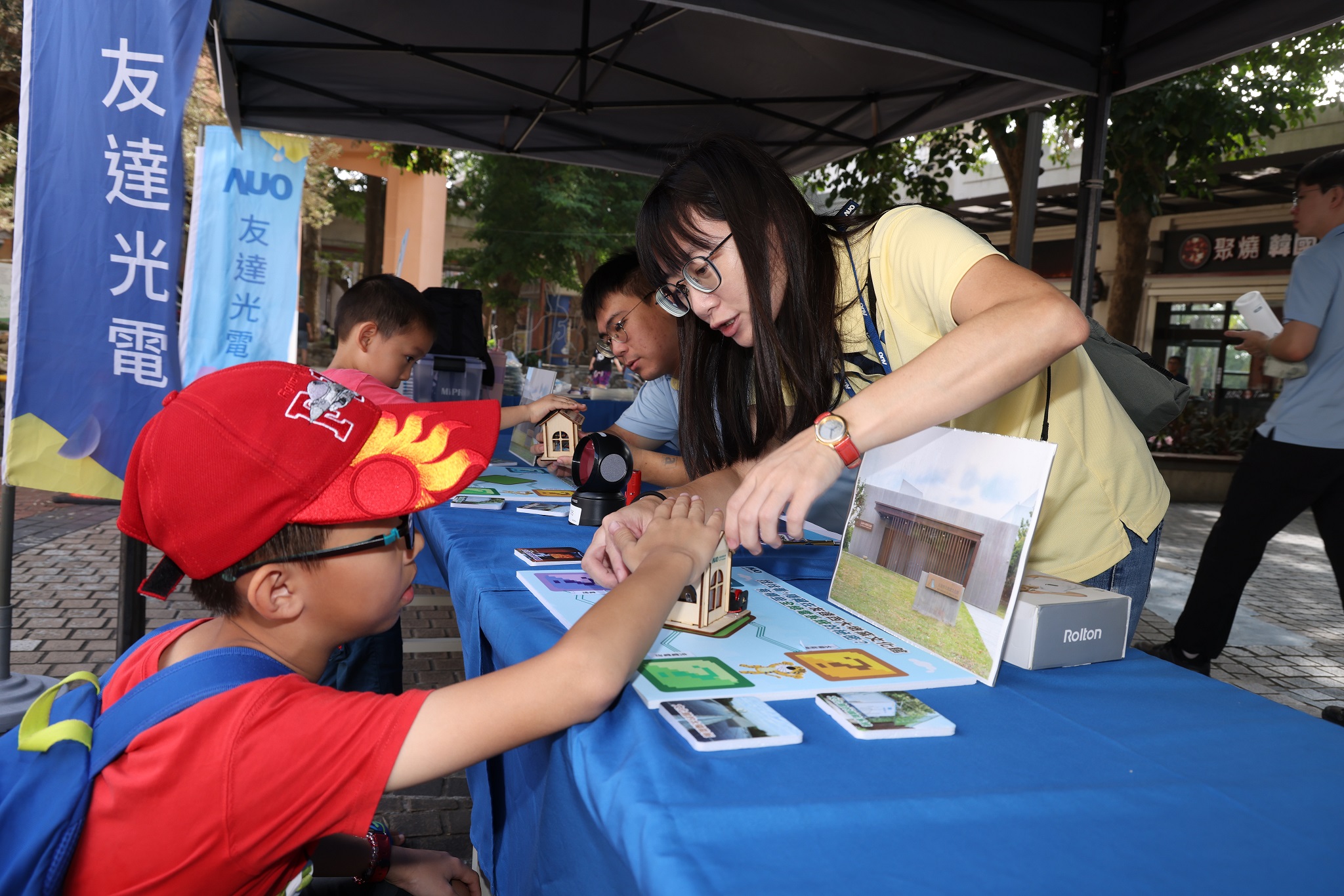 友達投入永續素養教育多年，從自身的環境教育場域走入校園、各式活動現場，合作夥伴亦擴及到NGO、公部門與供應鏈，豐碩成果獲「社會共融領袖獎」